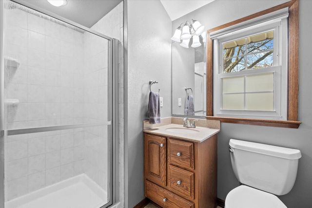 10235 W Cascade DRIVE, Franklin, WI 53132