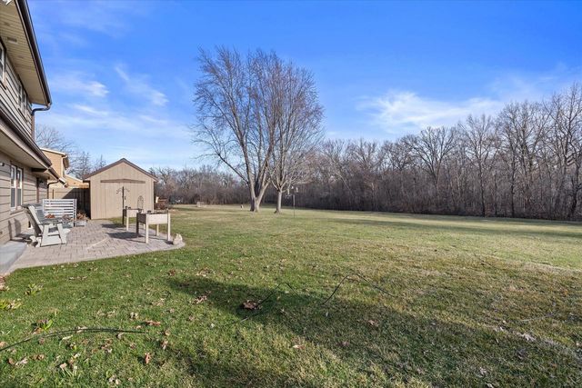 10235 W Cascade DRIVE, Franklin, WI 53132