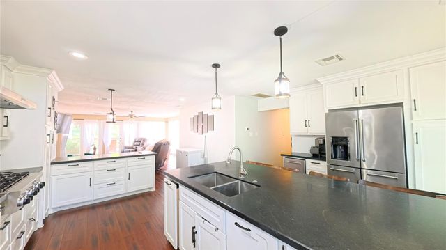 24206 Creekview Drive, Spring, TX 77389