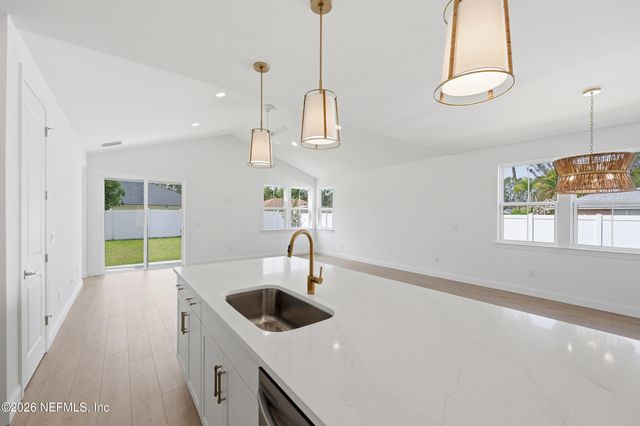 5 REINE Place, Palm Coast, FL 32164