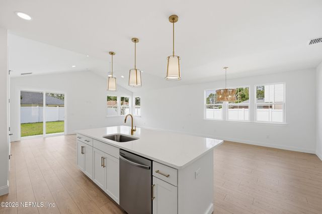 5 REINE Place, Palm Coast, FL 32164