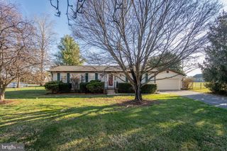 60 MARGUERITE DR, Toms Brook, VA 22660
