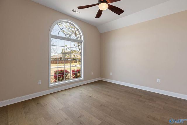 8510 Rolling Oaks Drive SE, Owens Cross Roads, AL 35763