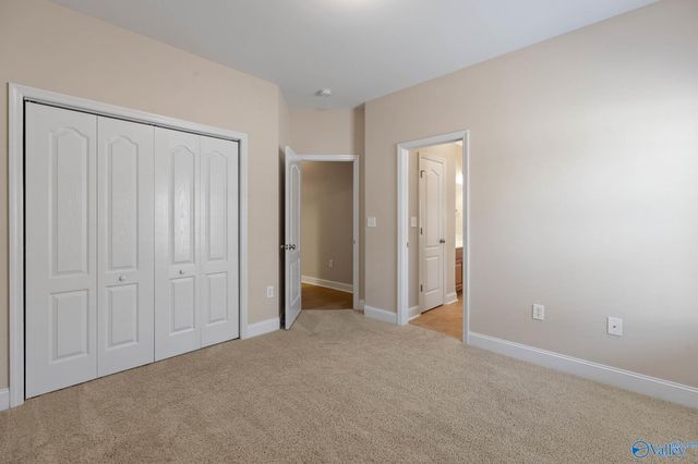 8510 Rolling Oaks Drive SE, Owens Cross Roads, AL 35763