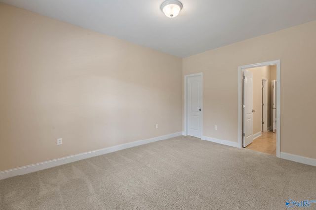 8510 Rolling Oaks Drive SE, Owens Cross Roads, AL 35763