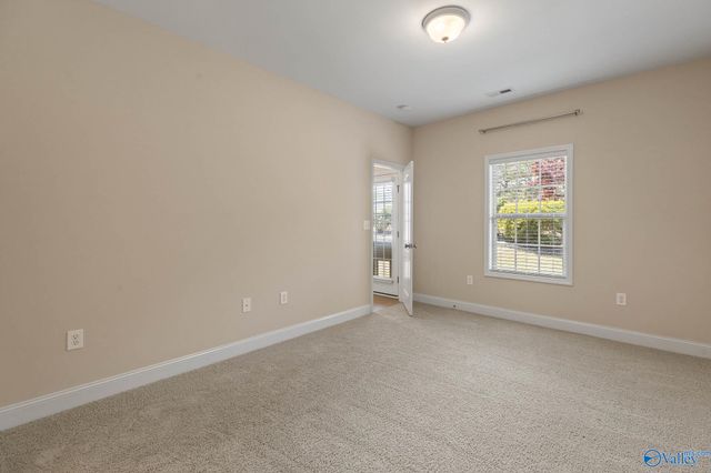 8510 Rolling Oaks Drive SE, Owens Cross Roads, AL 35763