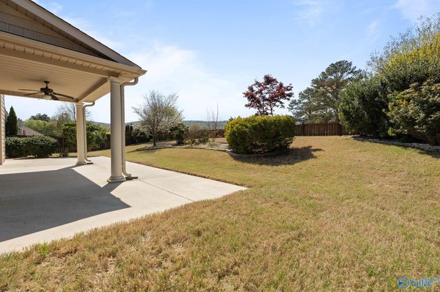 8510 Rolling Oaks Drive SE, Owens Cross Roads, AL 35763