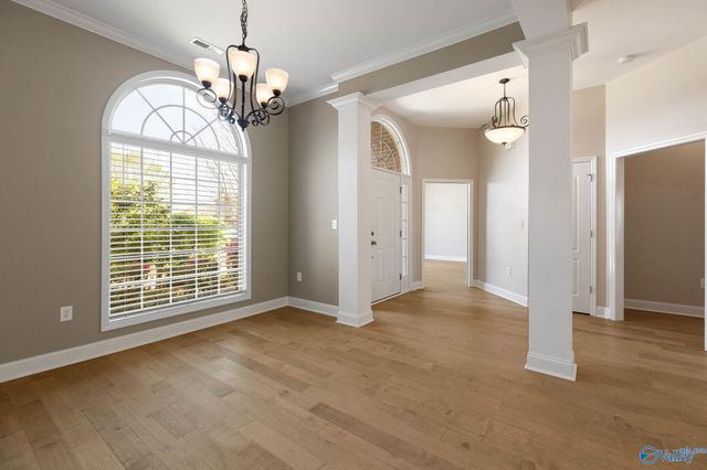 8510 Rolling Oaks Drive SE, Owens Cross Roads, AL 35763