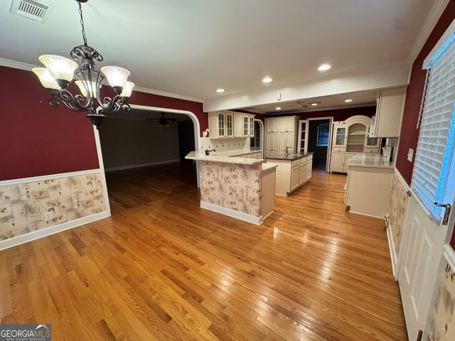 715 Ridgecrest Road, Lagrange, GA 30240