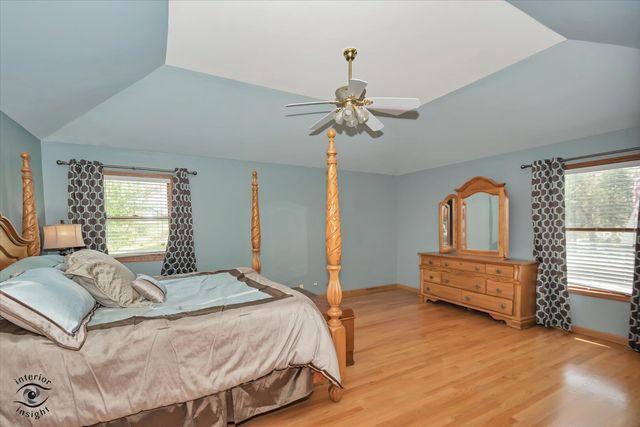 11515 Ellwood Greens Road, Genoa, IL 60135