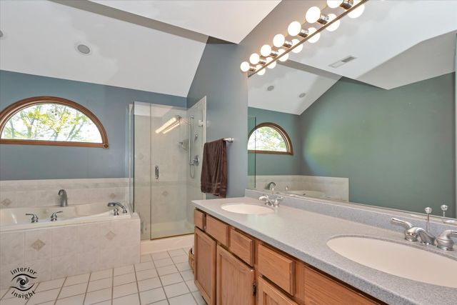 11515 Ellwood Greens Road, Genoa, IL 60135