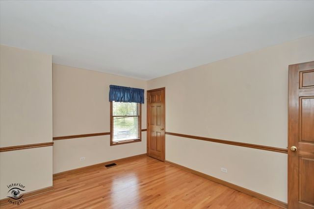 11515 Ellwood Greens Road, Genoa, IL 60135
