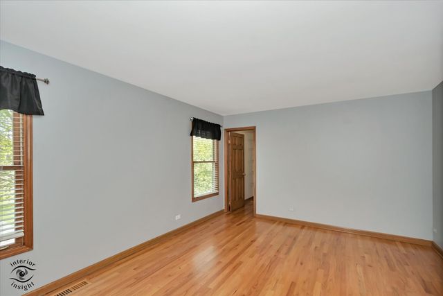 11515 Ellwood Greens Road, Genoa, IL 60135
