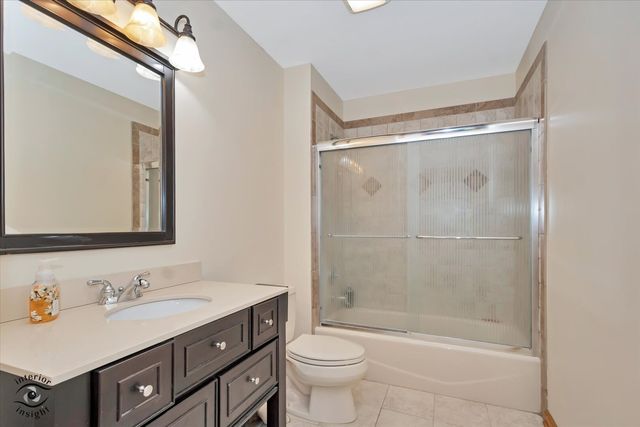 11515 Ellwood Greens Road, Genoa, IL 60135