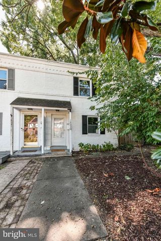 3210 9TH ST S, Arlington, VA 22204