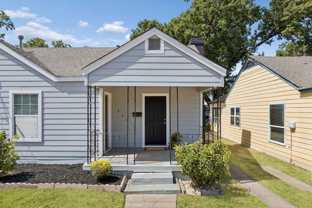 227 S Hampton Road, Dallas, TX 75208 — photo 2