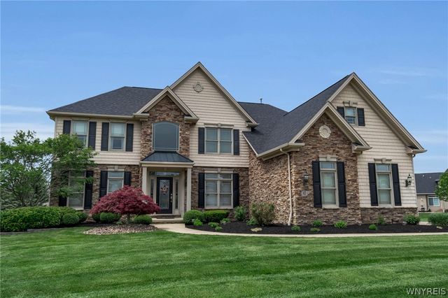 47 Lockhart Circle, Amherst, NY 14228