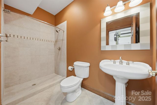 3619 Links Drive NE, Conover, NC 28613