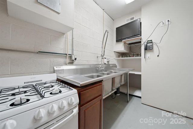 3619 Links Drive NE, Conover, NC 28613