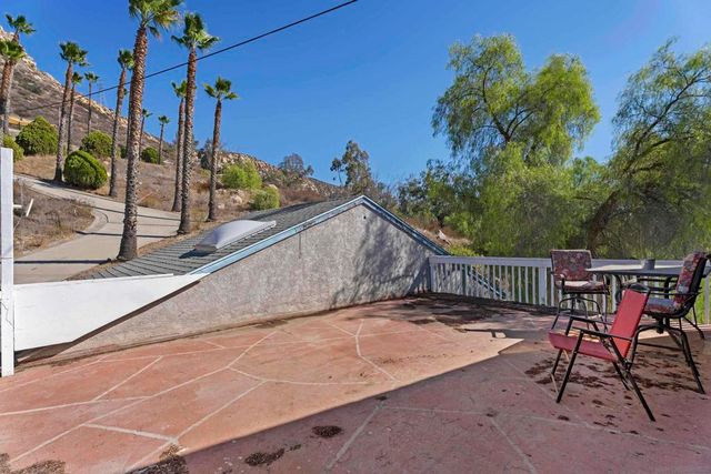 11535 Rocky Ln, Lakeside, CA 92040