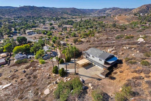 11535 Rocky Ln, Lakeside, CA 92040