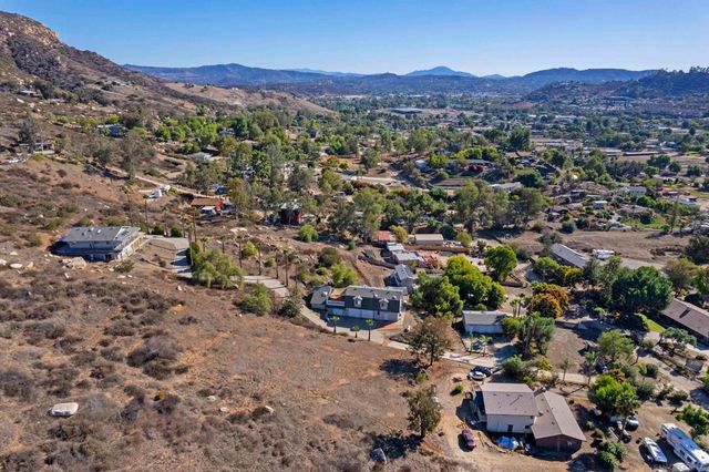 11535 Rocky Ln, Lakeside, CA 92040