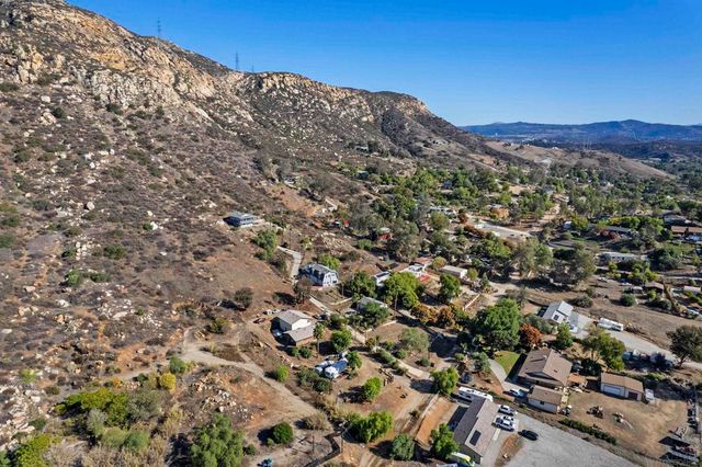 11535 Rocky Ln, Lakeside, CA 92040