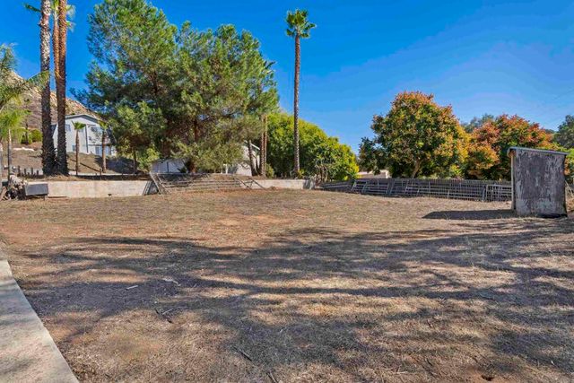 11535 Rocky Ln, Lakeside, CA 92040