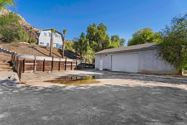 11535 Rocky Ln, Lakeside, CA 92040