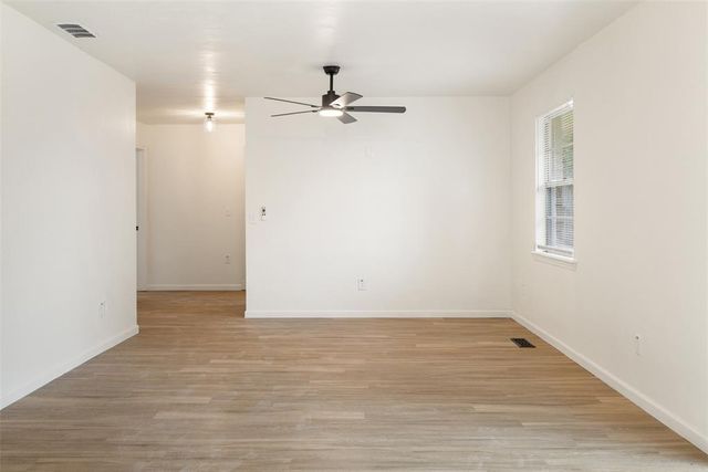 122 Kelly Drive, Moore, OK 73160