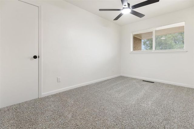 122 Kelly Drive, Moore, OK 73160