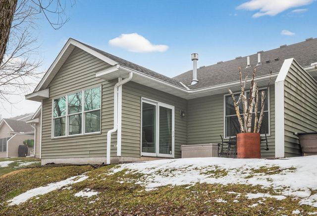 343 Sophia Avenue E, Maplewood, MN 55117