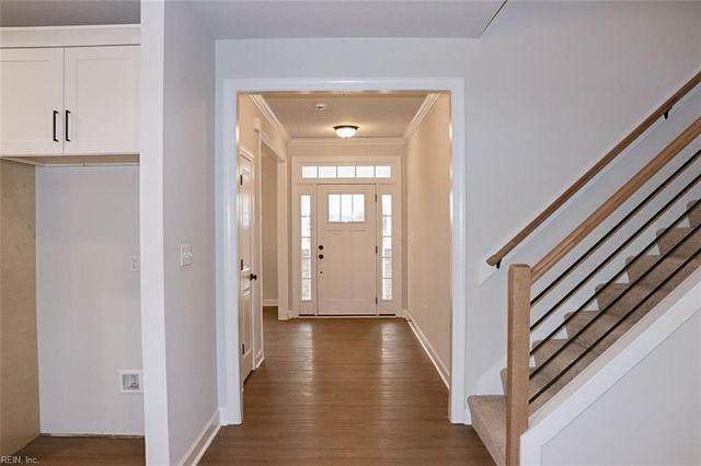4 Apron DR, Suffolk, VA 23434