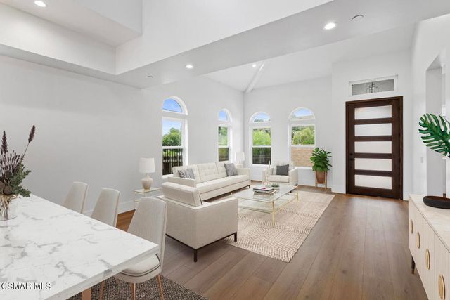 295 Toyon Court, Thousand Oaks, CA 91362
