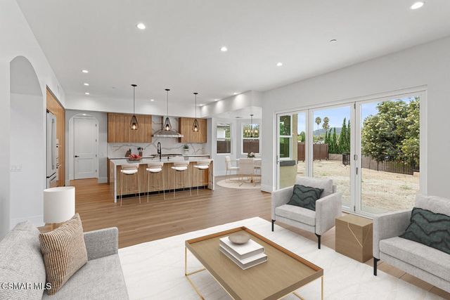 295 Toyon Court, Thousand Oaks, CA 91362