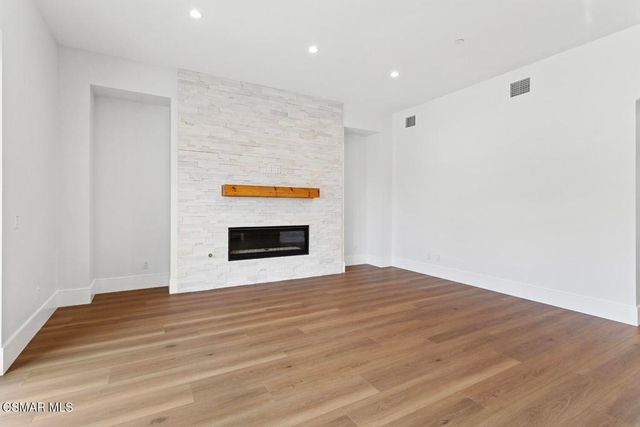 295 Toyon Court, Thousand Oaks, CA 91362