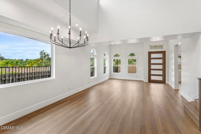 295 Toyon Court, Thousand Oaks, CA 91362