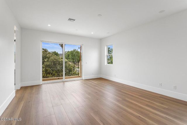 295 Toyon Court, Thousand Oaks, CA 91362