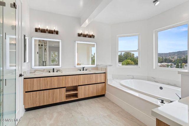 295 Toyon Court, Thousand Oaks, CA 91362