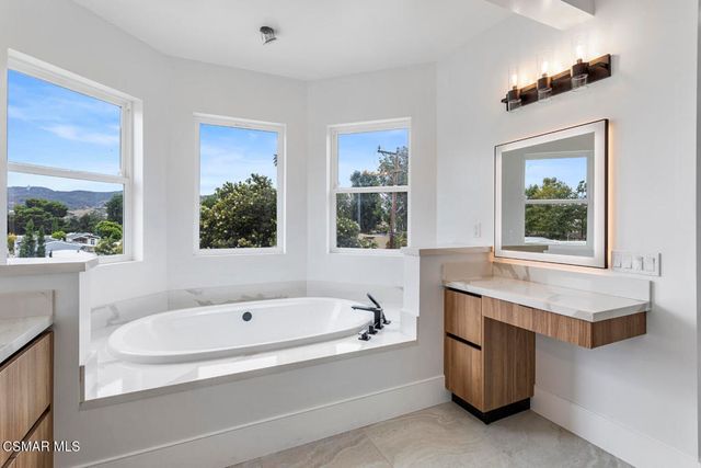 295 Toyon Court, Thousand Oaks, CA 91362
