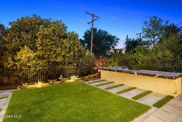 295 Toyon Court, Thousand Oaks, CA 91362