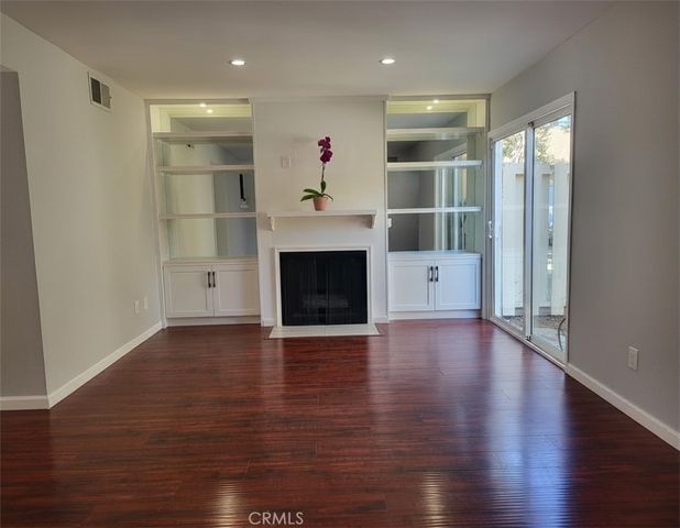 10125 De Soto Avenue 2, Chatsworth, CA 91311