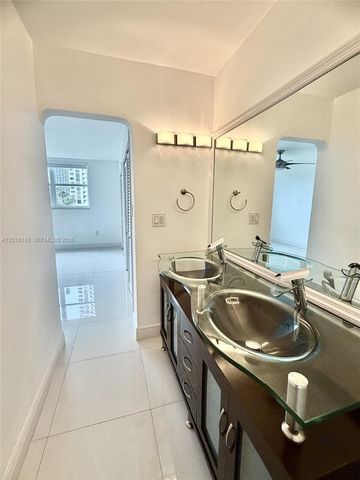 3030 Marcos Dr T314, Aventura, FL 33160
