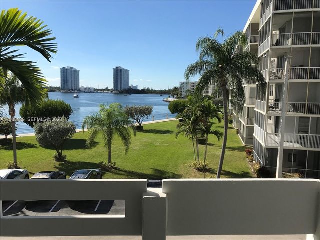 3030 Marcos Dr T314, Aventura, FL 33160