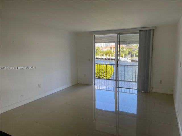 3030 Marcos Dr T314, Aventura, FL 33160