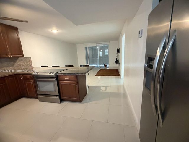 3030 Marcos Dr T314, Aventura, FL 33160