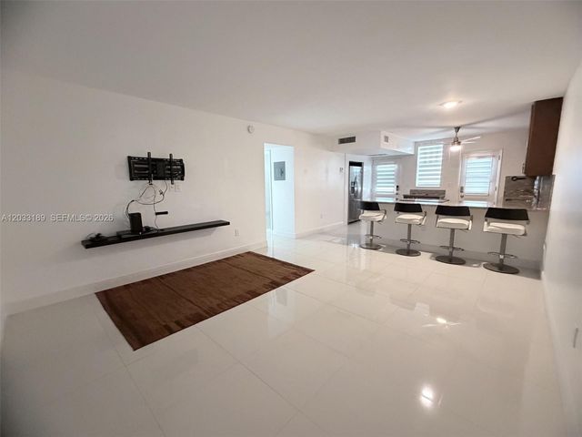 3030 Marcos Dr T314, Aventura, FL 33160