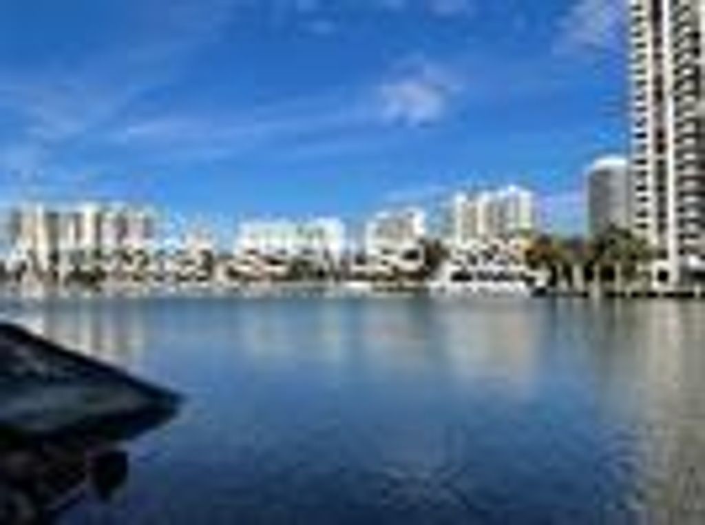 3030 Marcos Dr T314, Aventura, FL 33160