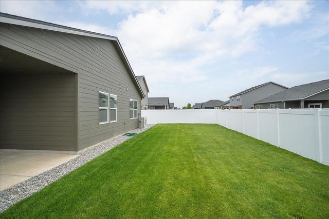 8406 W Red Ave, Cheney, WA 99004