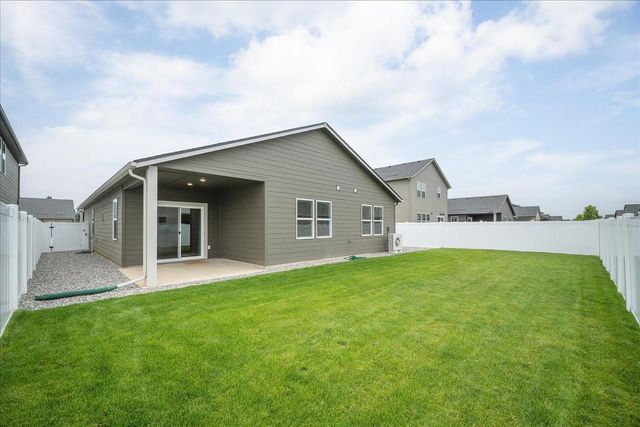 8406 W Red Ave, Cheney, WA 99004